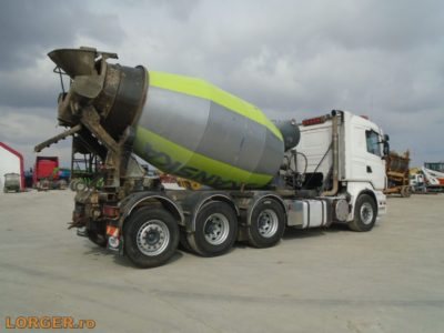 Scania R420 8×4 betonkeverö