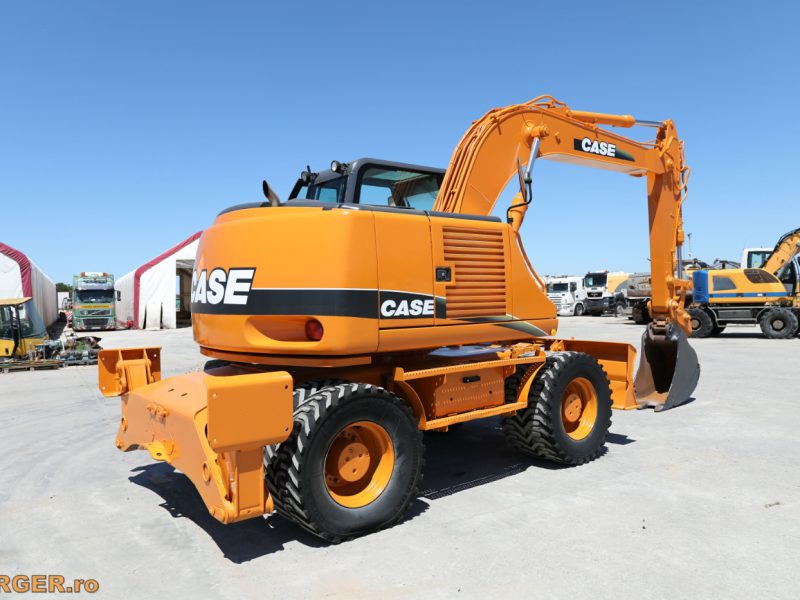 Case WX 145 gumikerekes kotró