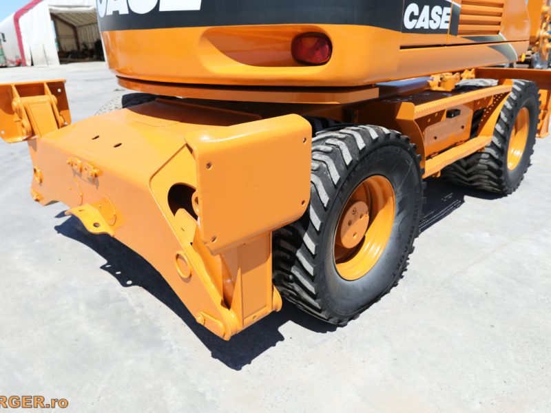Case WX 145 gumikerekes kotró