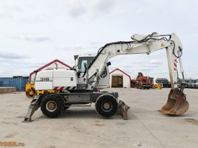 Liebherr A316 Litronic gumikerekes kotró