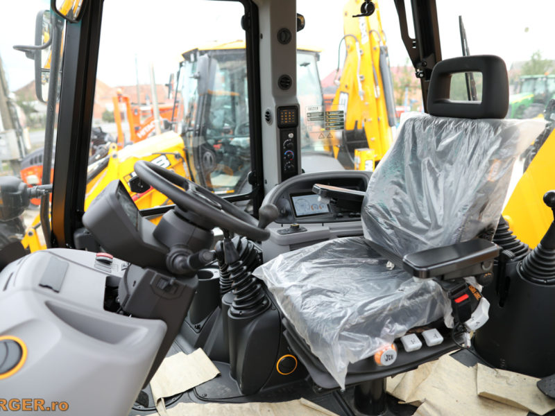 2 ÚJ JCB 3CX -14L5WM kotró-rakodó