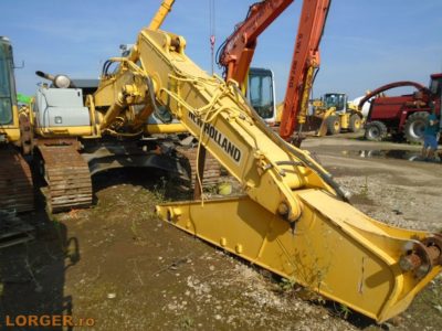 Dezmembrare excavator pe senile Komatsu PC240 NLC-7K