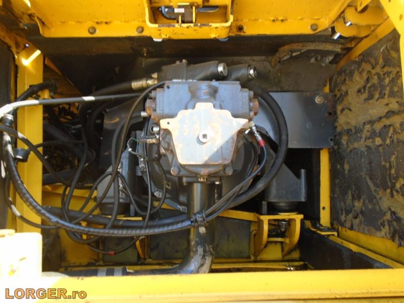 Excavator pe senile Komatsu PC350 NLC-8