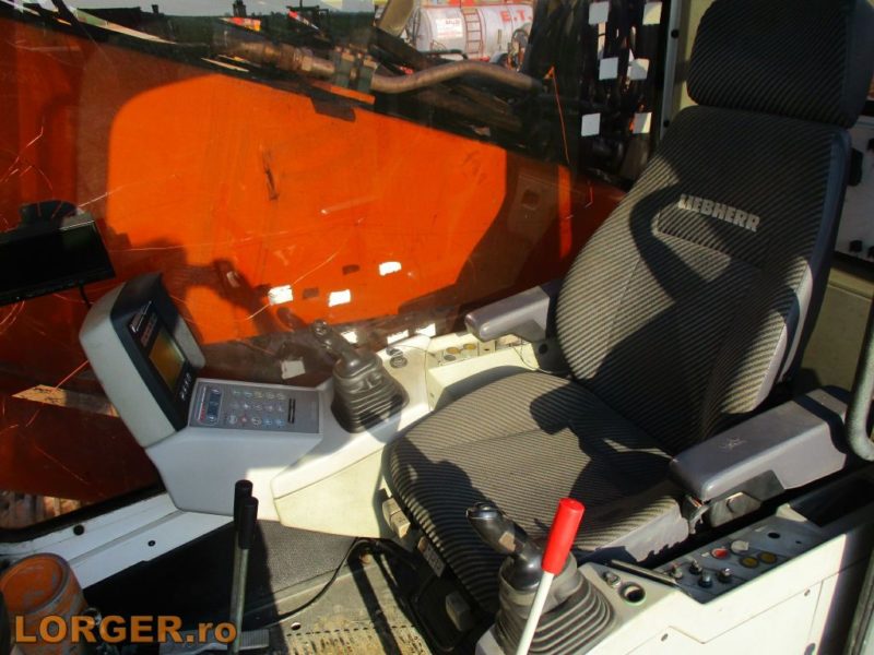 Excavator pe senile Liebherr R944 VHHD pentru demolare
