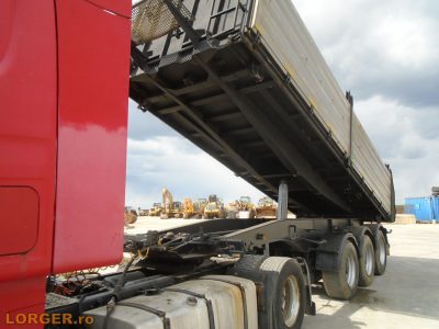 Bena Schwarzmuller pe 3 axe