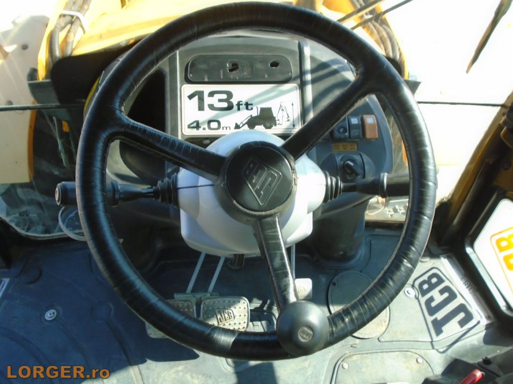 Buldoexcavator JCB 4CX-4WS
