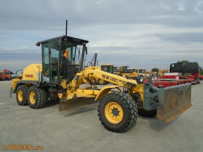 New Holland F106.6A gréder - 2011