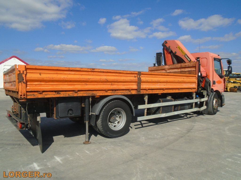Camion Renault 240 cu macara