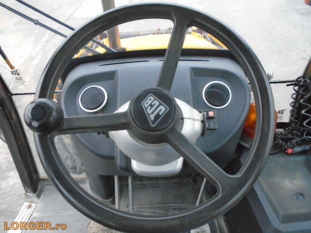 Buldoexcavator JCB Midi CX