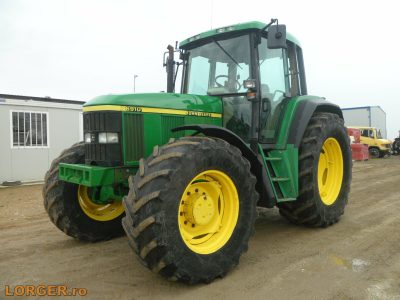 John Deere 6910 traktor