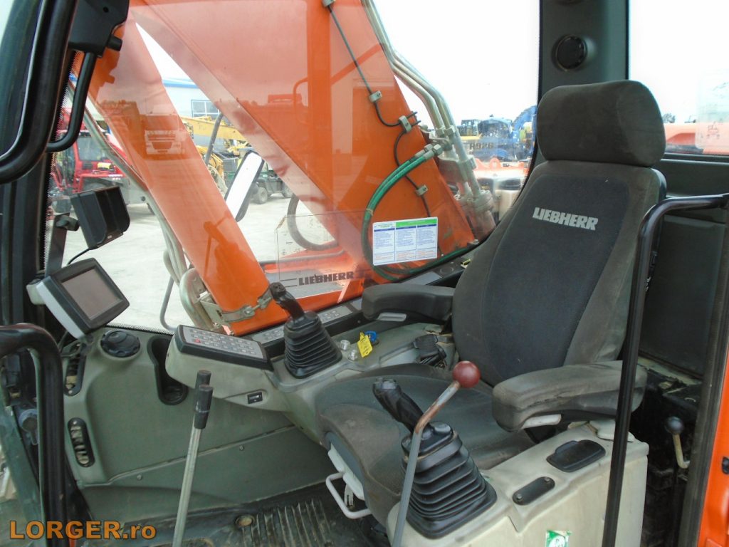 Excavator pe senile Liebherr R926 LC
