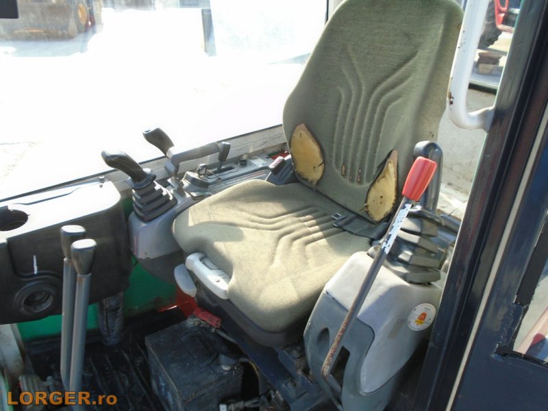 Miniexcavator pe senile de cauciuc Kubota KX41-3V