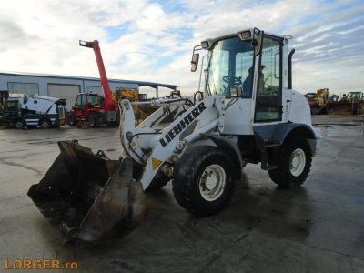 Incarcator frontal Liebherr L506