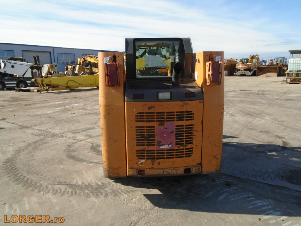 Mini-incarcator Case 420