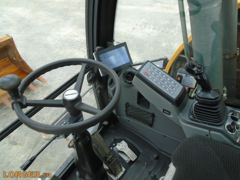 Excavator pe pneuri Liebherr A914 Compact