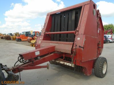 Presa de baloti rotunzi Mezőgép M1300