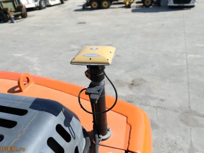 Excavator pe senile Doosan 828-11