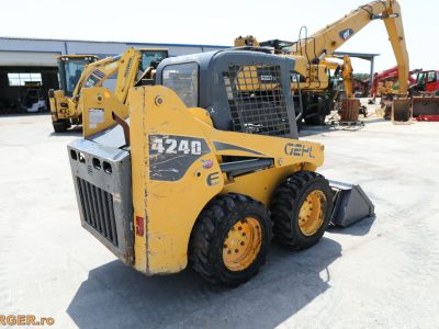 Mini-incarcator Gehl 4240
