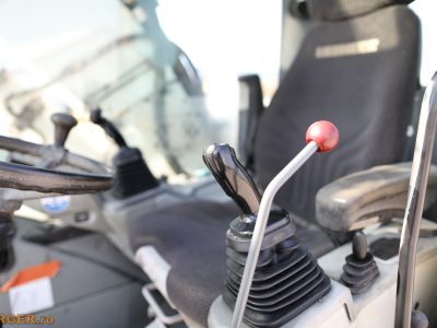 Excavator pe pneuri Liebherr A914