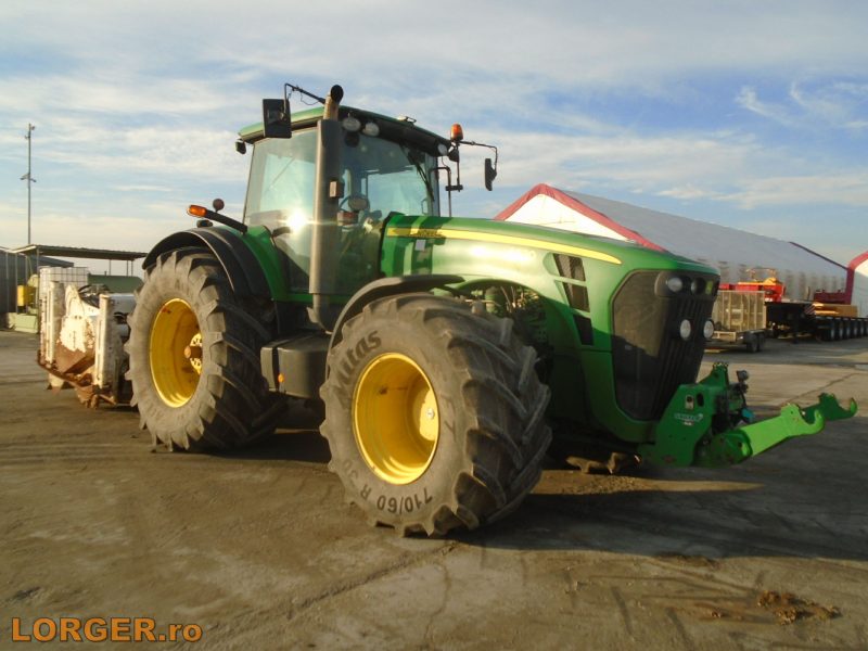 Tractor John Deere 8530 cu stabilizator de sol Wirtgen WS 250.