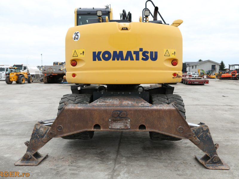 Excavator pe pneuri Komatsu PW148-10