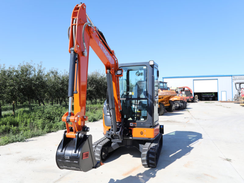 Excavator pe senile de cauciuc HITACHI ZX33U-5A NOU