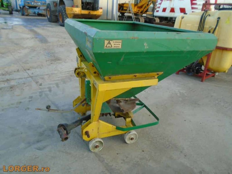 Masina de imprastiat ingrasaminte chimice de 500 litri