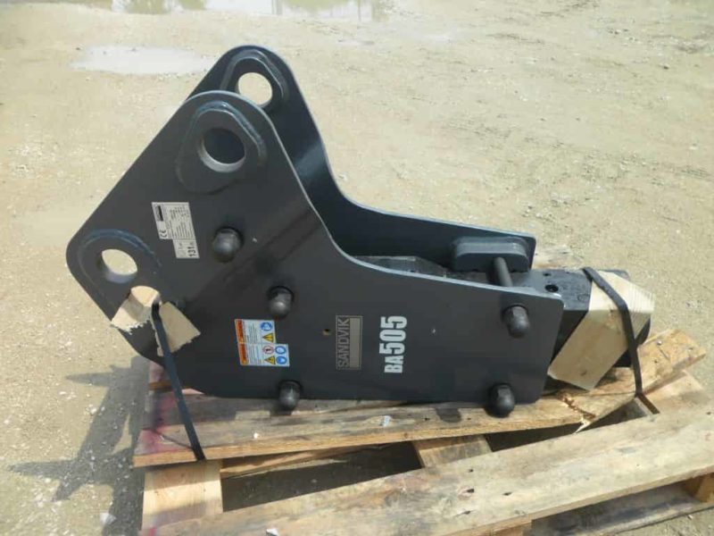 Ciocan hidraulic SANDVIK BA707