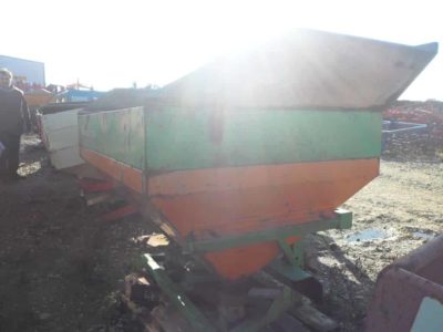 Masina de imprastiat ingrasaminte chimice Mahier