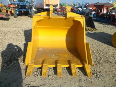 Cupa noua pentru excavator Komatsu
