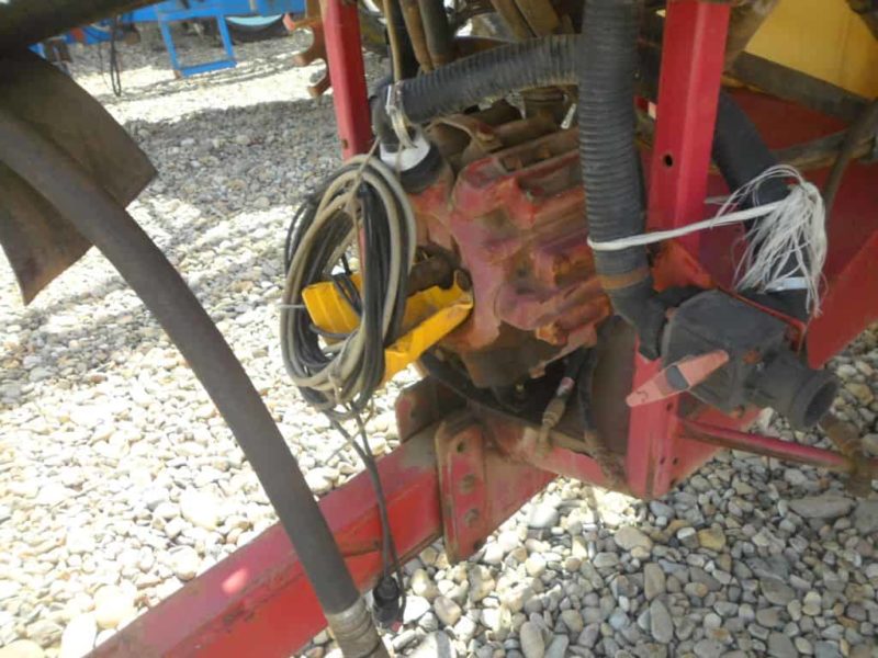 Erbicidator tractat Hardy de 2500 l