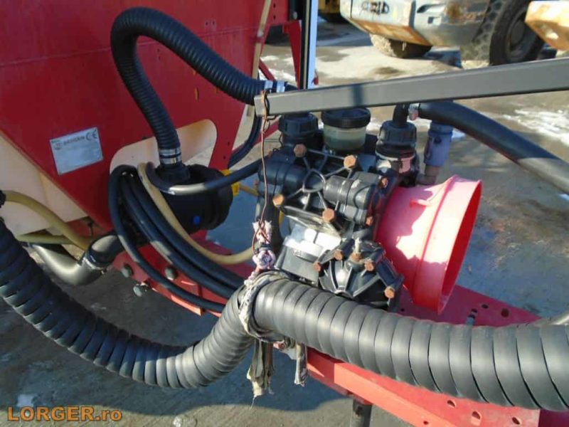 Erbicidator tractat Bargam Iris 2700