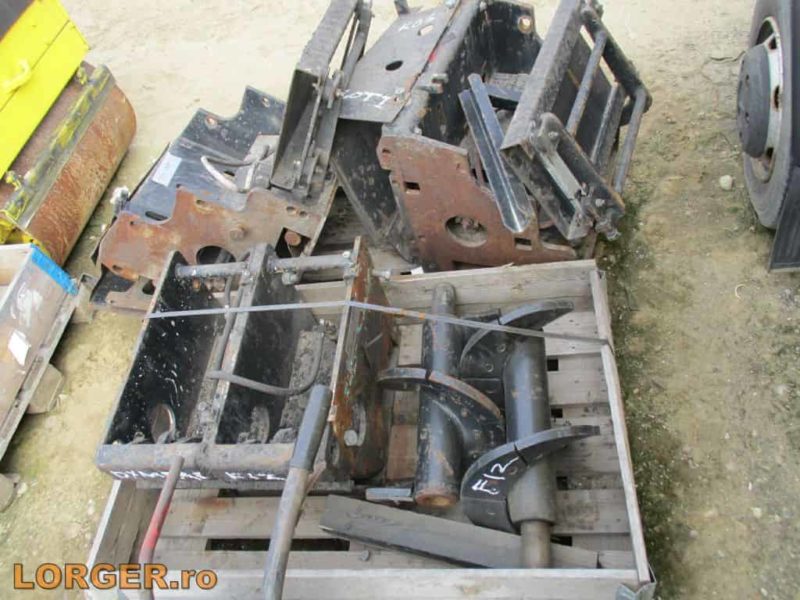 Latitor pentru finisor asfalt