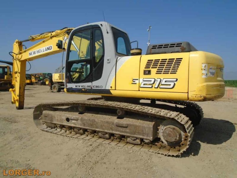 Excavator pe senile New Holland E215