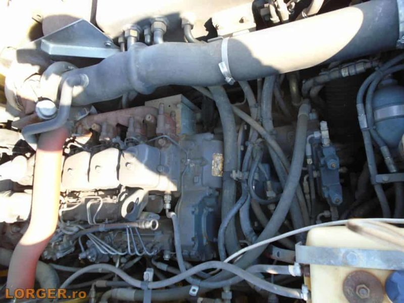 Excavator pe pneuri New Holland MH 5.6