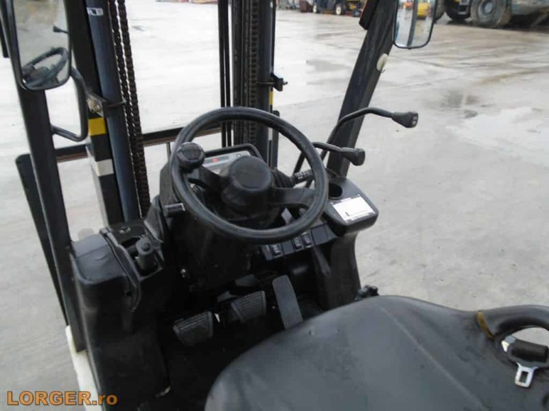 Stivuitor pe gaz Nissan EBT P1F1