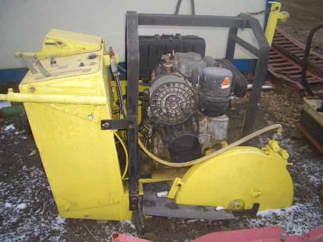 Masina de taiat asfalt