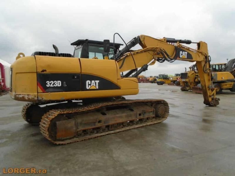 Excavator pe senile Caterpillar 323D