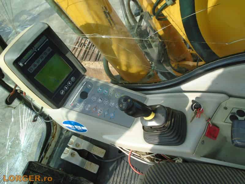 Excavator pe senile Liebherr R900C