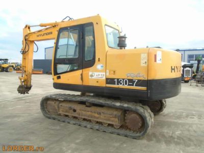 Excavator Hyundai Robex 110-7 pe senile de cauciuc