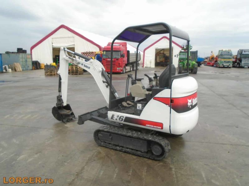 Mini-excavator Bobcat E16