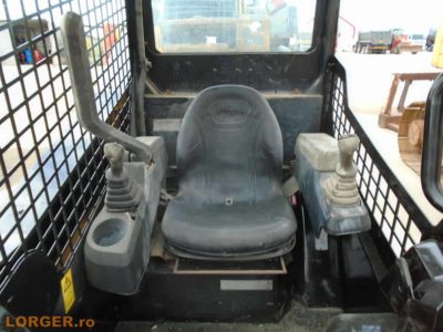 Mini-incarcator JCB 135R