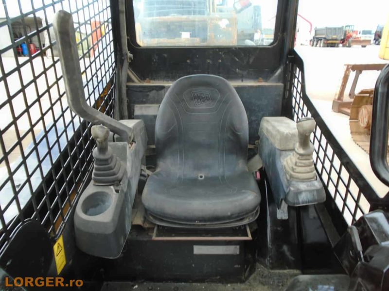 Mini-incarcator JCB 135R