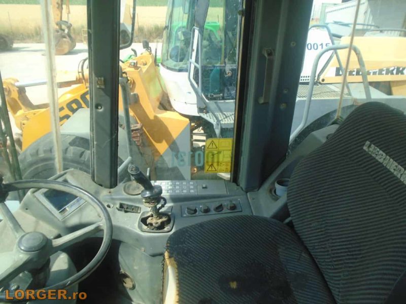 Incarcator frontal Liebherr L564