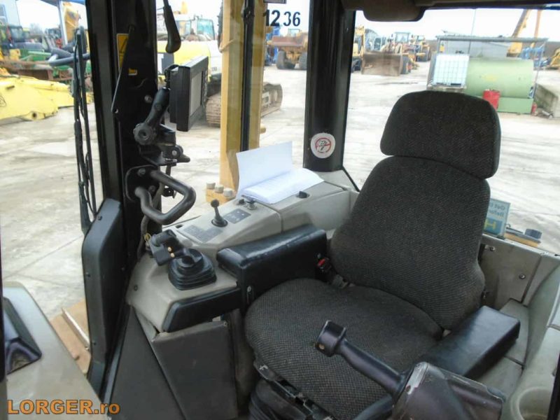 Buldozer Caterpillar D6N LGP - 2010