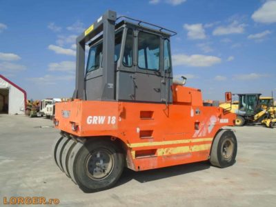 Compactor pe pneuri Hamm GRW18 - 2004