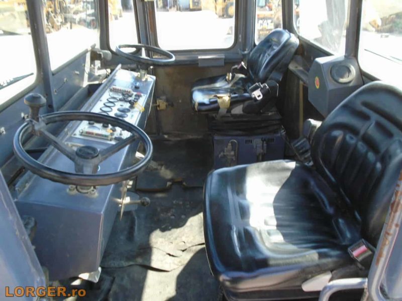 Compactor pe pneuri Hamm GRW18 - 2004