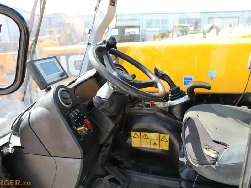 Incarcator telescopic JCB 527-58 AG