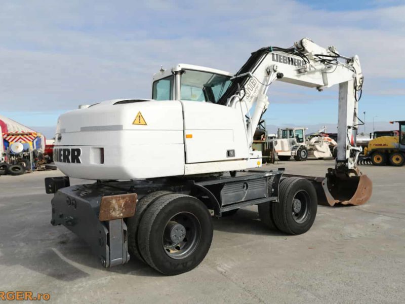 Excavator pe pneuri Liebherr A316 Litronic