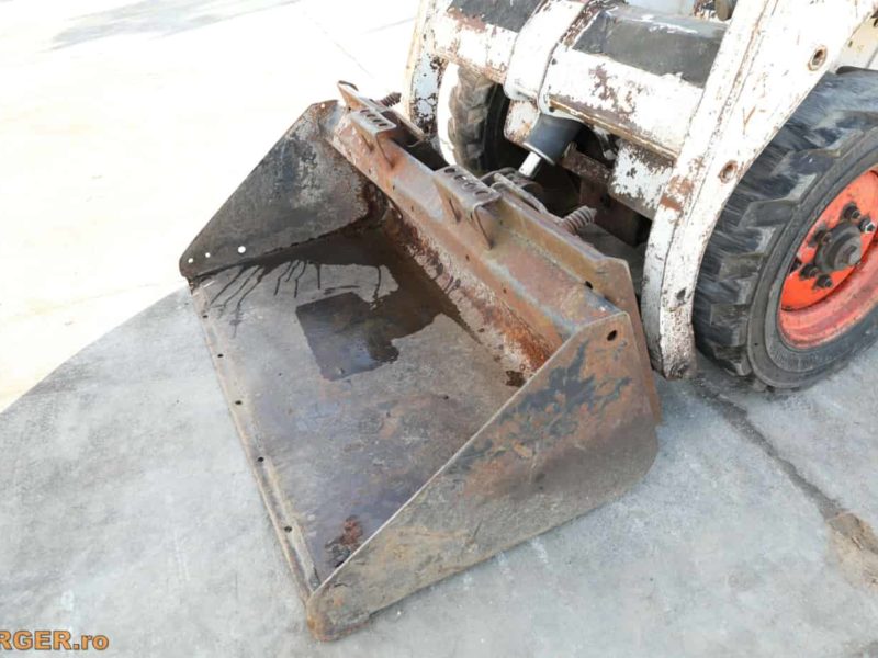 Mini-incarcator Bobcat 553